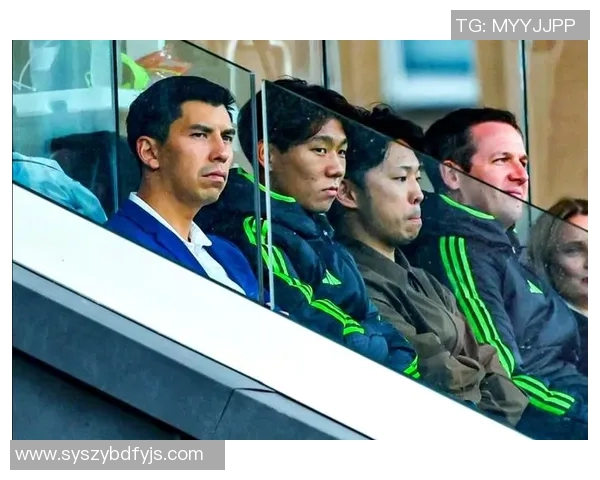 日本足球明星聚会精彩瞬间回顾视频分享让我们一起感受足球的魅力与友谊